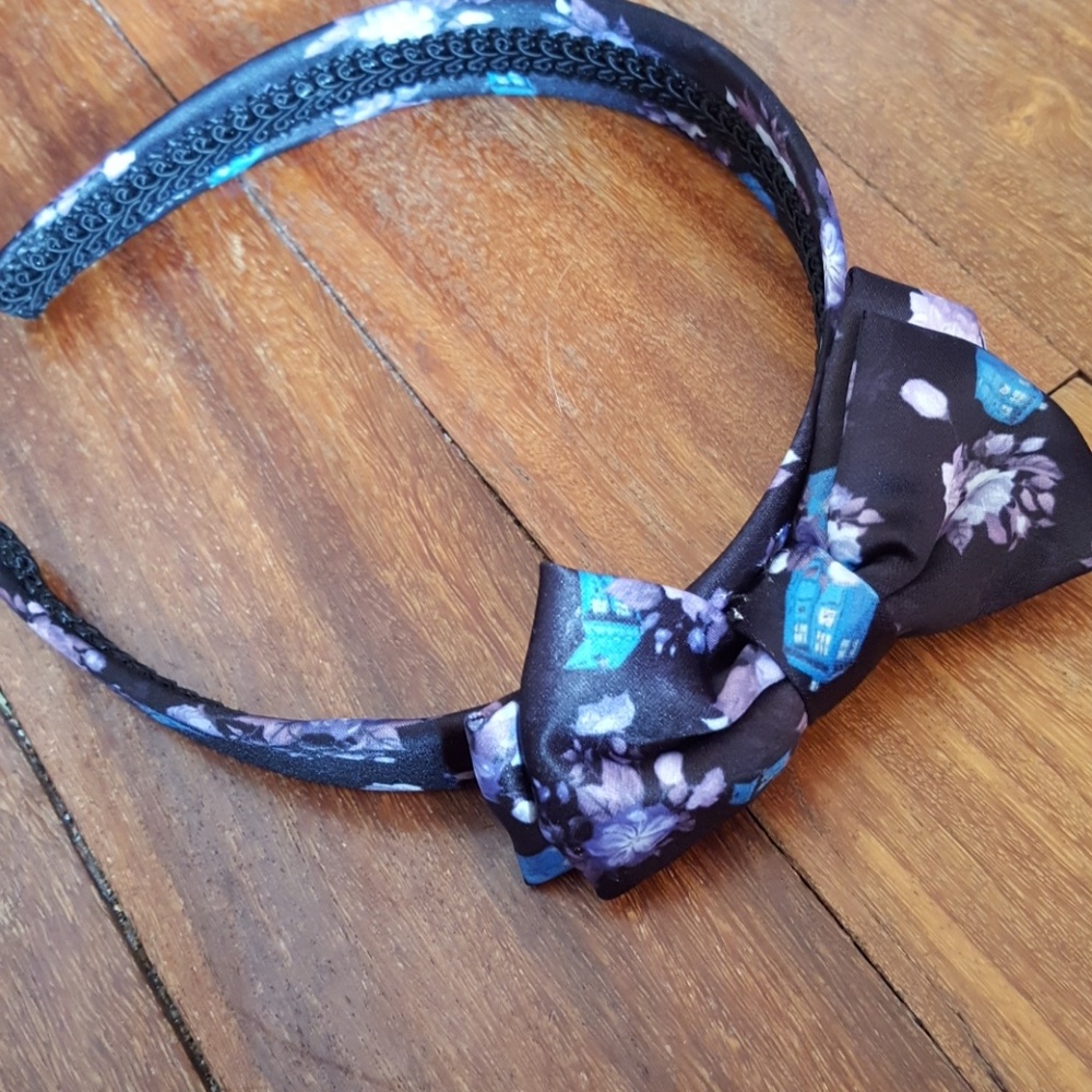 Nwt tardis headband